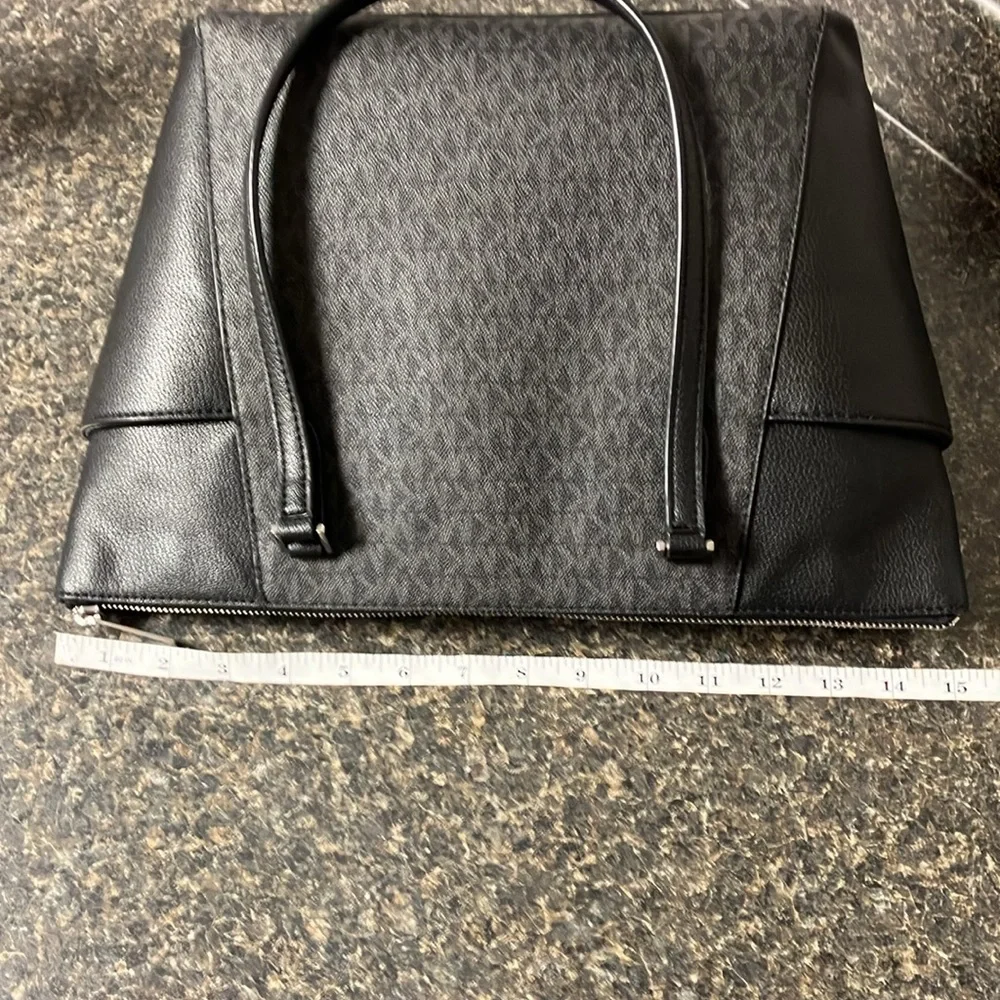 Michael Kors charlotte large tote black signature bag purse - Picture 12 of 16